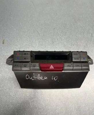 Subaru Impreza III Climate control/heater control trim A2C53283936