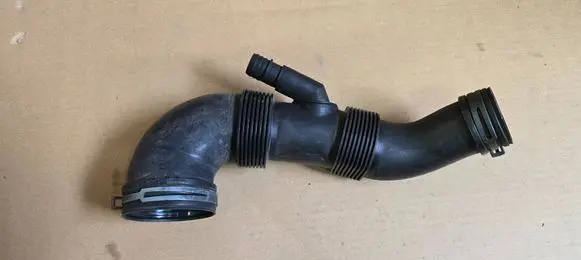 Volkswagen Transporter - Caravelle T5 Air intake hose/pipe 7H0129615