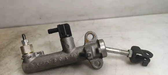 BMW 1 E81 E87 Clutch master cylinder