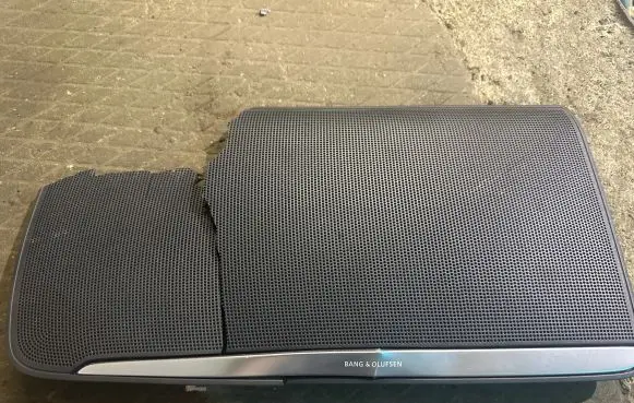 Side speaker trim/cover