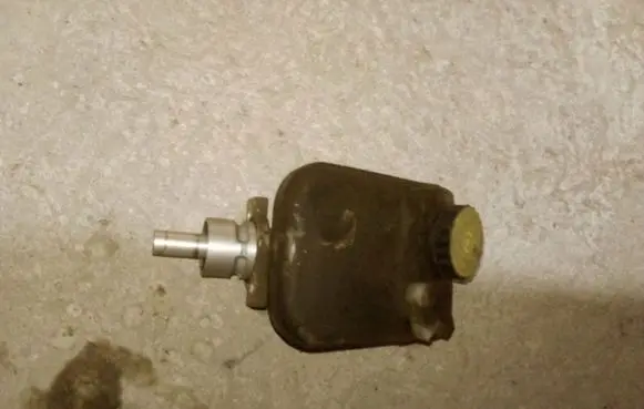 Peugeot Partner Power steering fluid tank/reservoir 221710
