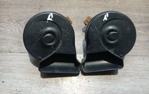 Volvo S60 Horn signal 30744030 30744029
