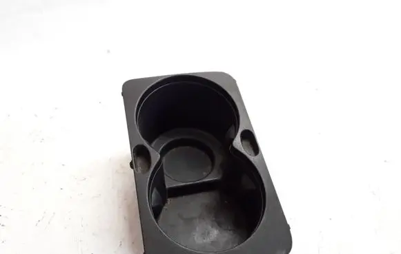 Cup holder front
