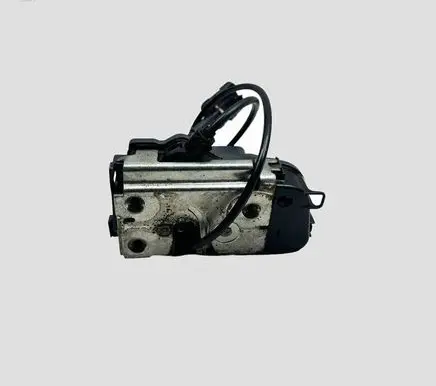 Renault Megane II Rear door lock
