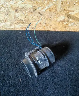 Nissan Qashqai Mass air flow meter H8200702517