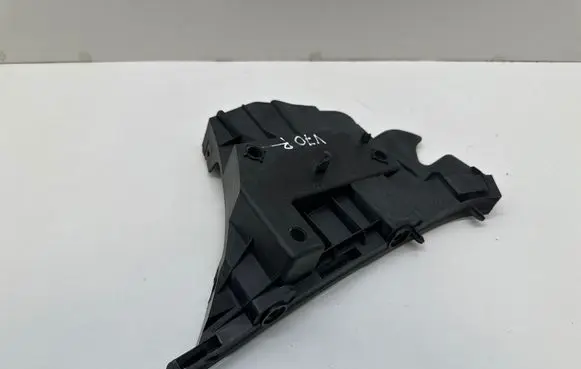 Volvo V70 Front bumper mounting bracket 31265345