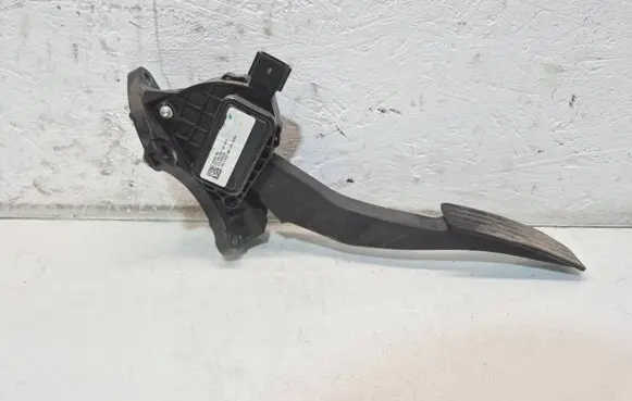Land Rover Discovery Sport Accelerator throttle pedal FK729F836AB
