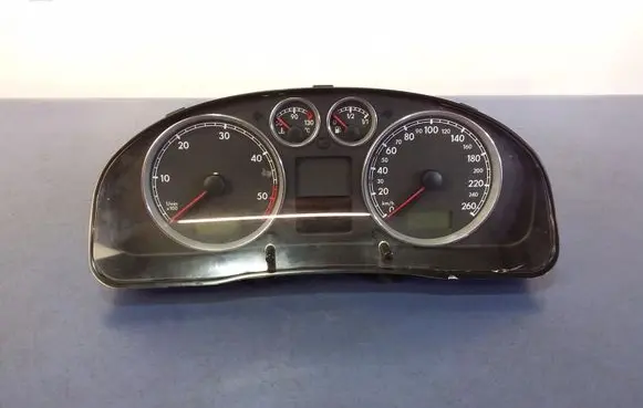 Volkswagen PASSAT B5.5 Speedometer (instrument cluster) 3B0920
