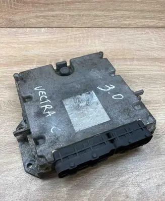 Opel Vectra C Engine control unit/module ECU 24451764 D03001