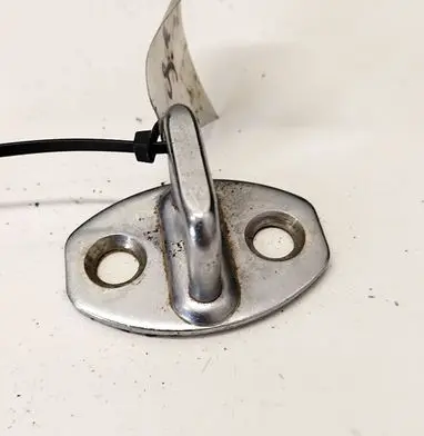 Volkswagen Golf V Front door lock loop/hook striker 3C0837033