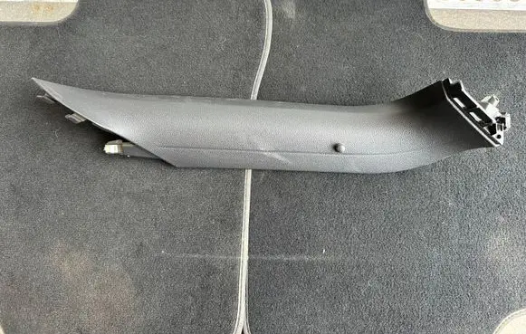 Volkswagen T-Roc Tailgate trim 2GA867703