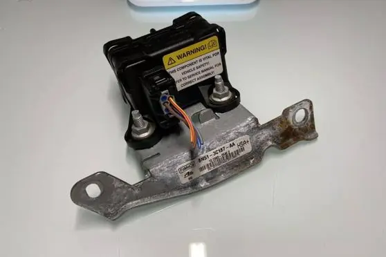 Volvo V50 ESP acceleration yaw rate sensor 8N513C187AA 1070103873