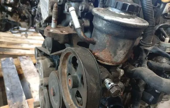 Toyota Corolla Verso AR10 Power steering pump