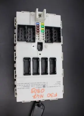 BMW 3 F30 F35 F31 Fuse module 9303546 10681810
