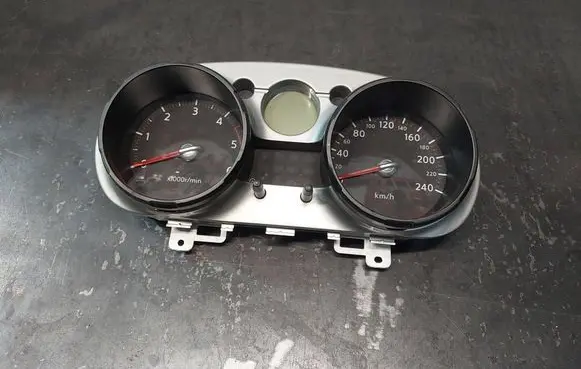 Nissan Qashqai Speedometer (instrument cluster) JD08D