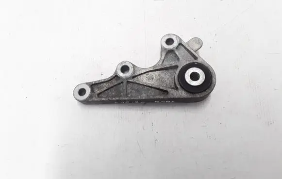 Volvo C70 Engine mount bracket 31277998
