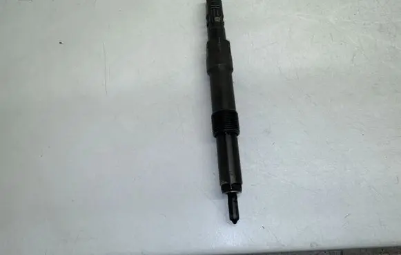Ford Mondeo Mk III Fuel injector 4S7Q9K546BD