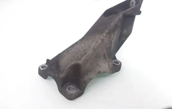 Audi A4 S4 B6 8E 8H Engine mounting bracket 8E0199307A