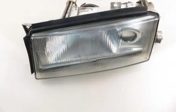 Skoda Octavia Mk1 (1U) Headlight/headlamp 