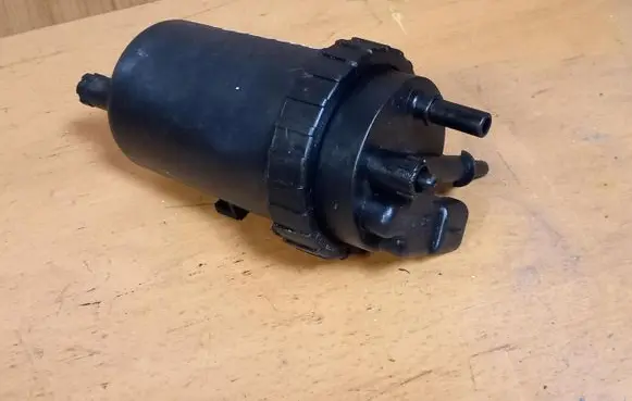 Renault Trafic II (X83) Fuel filter housing 8200089781