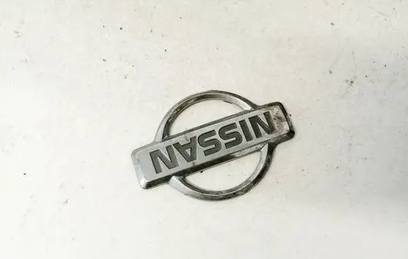 Nissan Serena Manufacturer badge logo/emblem 908900c000