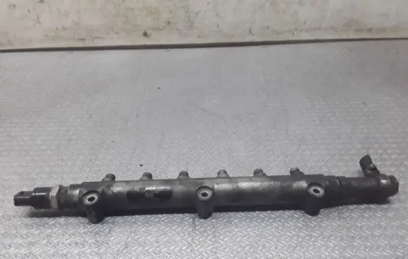 Volvo V70 Fuel main line pipe 0445215010 8658252
