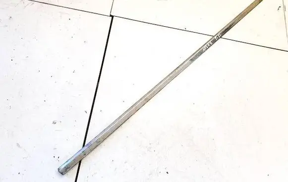 Skoda Superb B5 (3U) Front door glass trim molding 
