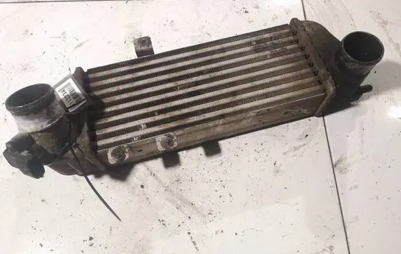 KIA Ceed Intercooler radiator 282712A610