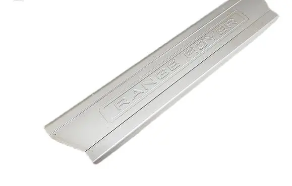 Front sill trim cover