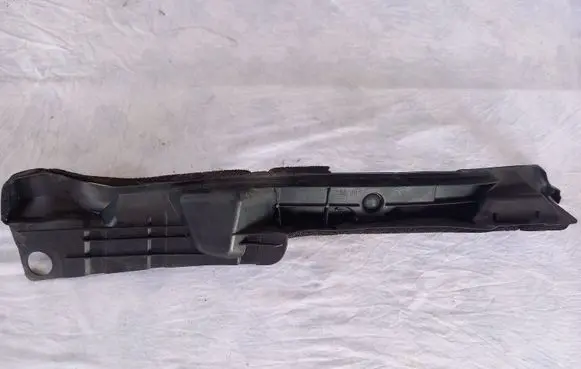Toyota Avensis T250 Fender foam support/seal 5386605020RH