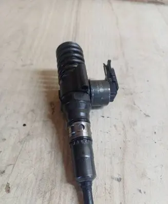 Audi A3 S3 8P Fuel injector 03G130073G
