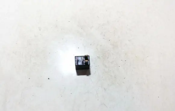 Mitsubishi Colt Other relay mb953382 v23075e1001x1