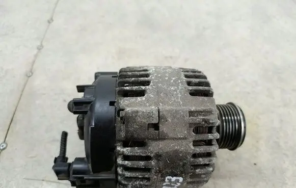 Skoda Octavia Mk2 (1Z) Generator/alternator 
