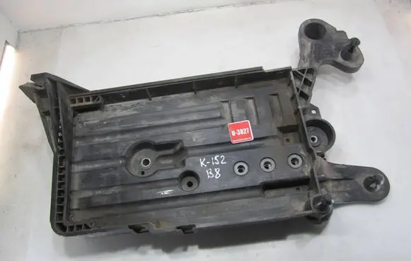 Volkswagen PASSAT B8 Battery tray 5Q0915321H 5Q0915321 5Q0915331J
