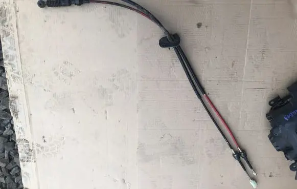 KIA Carens I Gear shift cable linkage