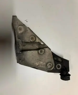 BMW X5 E70 Engine mounting bracket 67272680 678711