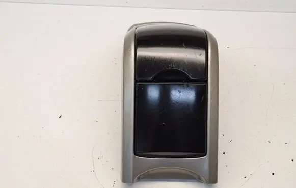 Cup holder front