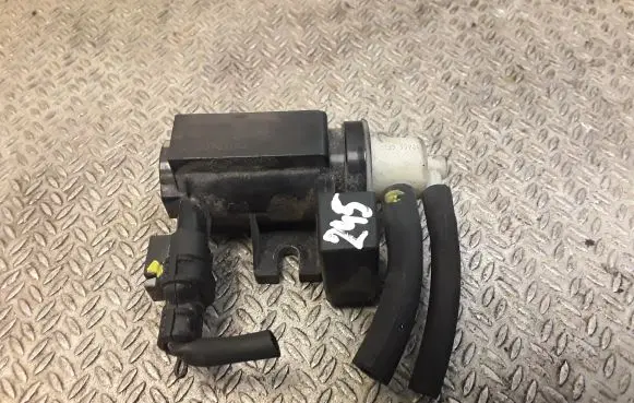 Mercedes-Benz B W245 Turbo solenoid valve 0061536628 A0061536628