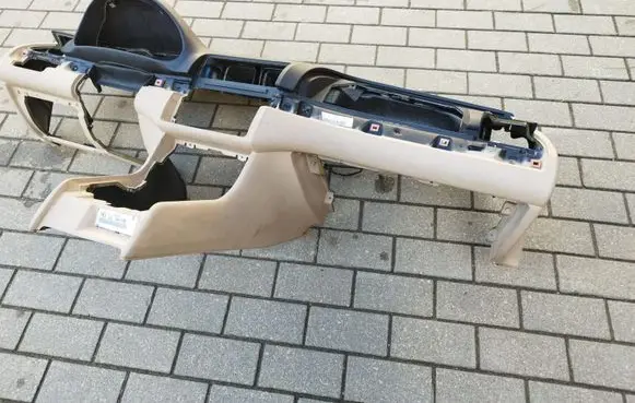 BMW 3 E46 Dashboard 751LLSW E28886K 8222751