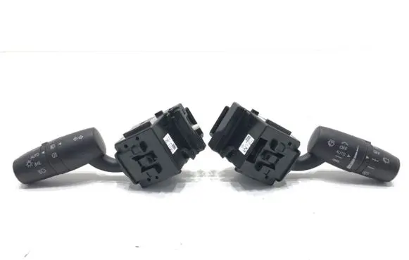 Wiper turn signal indicator stalk/switch