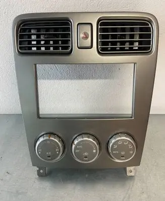 Subaru Forester SG Climate control unit 72311SA130