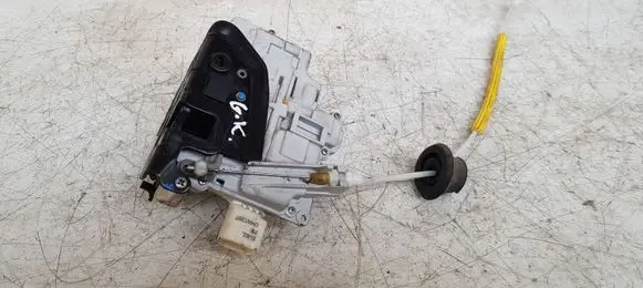 Audi A4 S4 B7 8E 8H Rear door lock 8E0839015