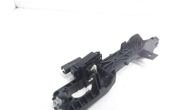 Rear door exterior handle/bracket