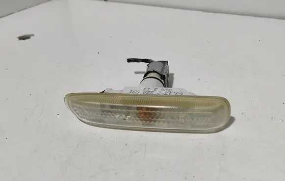 BMW 3 E46 Front fender indicator light 2228591 63132228591