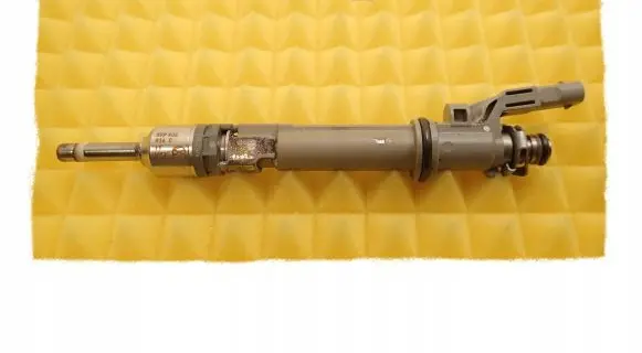 Audi A8 S8 D4 4H Fuel injector 07P906036C