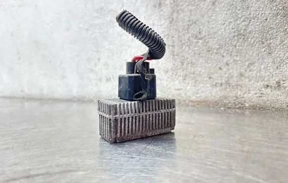 Opel Corsa D Glow plug pre-heat relay 51299008