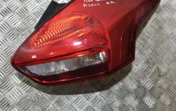 Ford Focus Rear/tail lights f1eb13404b f1eb-13404-b