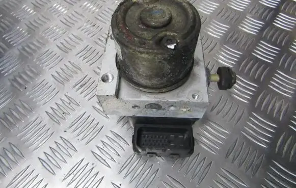 Mitsubishi Galant ABS Pump mr510739 s739