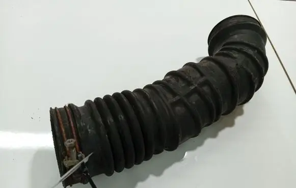 Peugeot 4007 Air intake hose/pipe
