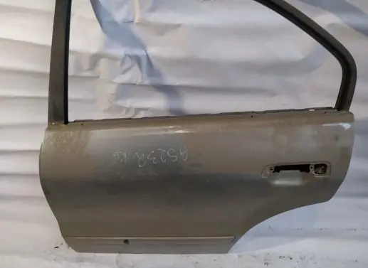 Mitsubishi Galant Rear door pilkos